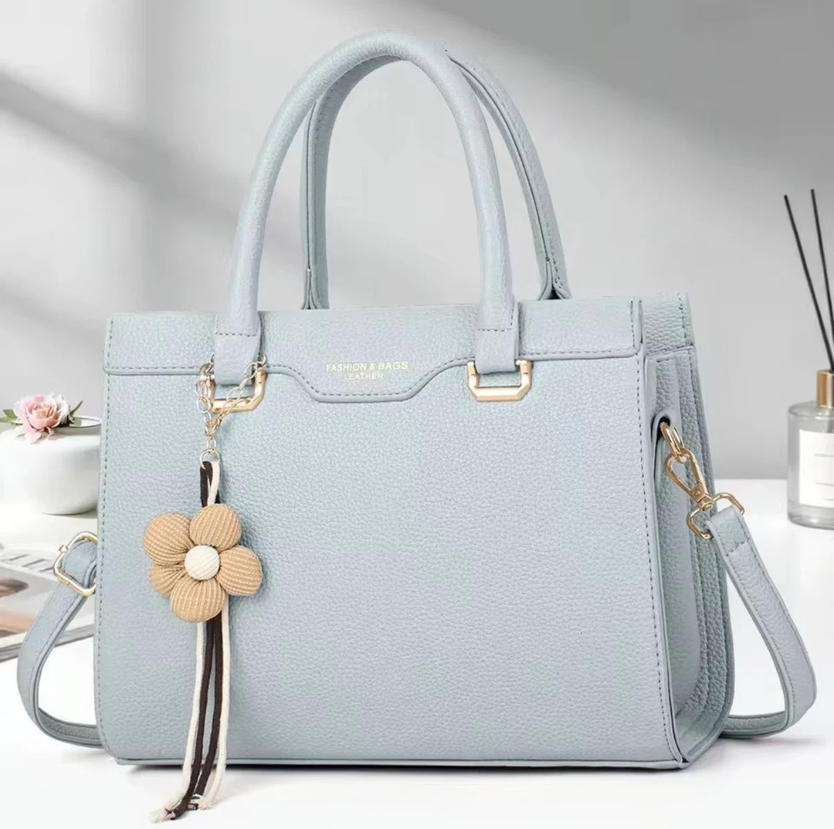 ACIES Bellavienne Fleur structured Handbag - Light Blue